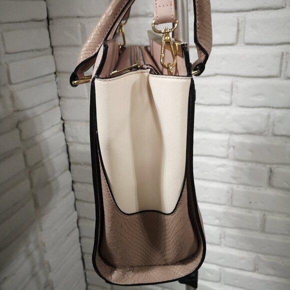 Call it Spring Dusty Rose Fully Lined Zipper Closure Vegan Leather Handbag - Picture 5 of 14